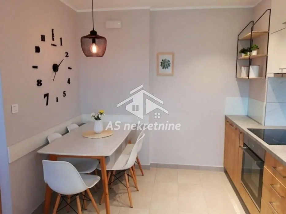 Izdavanje, dvosoban stan, 60m², Novi Beograd Blok 28, Novi Beograd Sve Podlokacije
