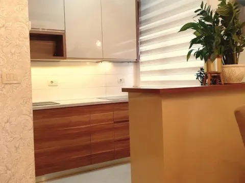 Izdavanje, stan, 100m², City Kvart, Podgorica - image 2