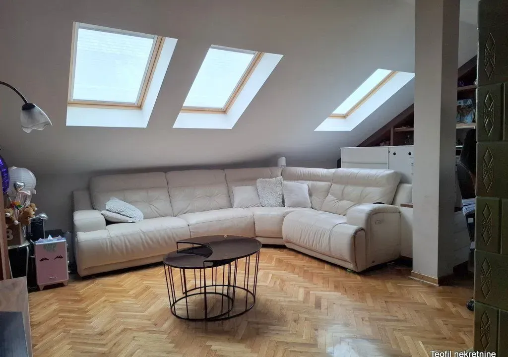 Sale, three bedroom apartment, 80m², Stari Grad, Beograd