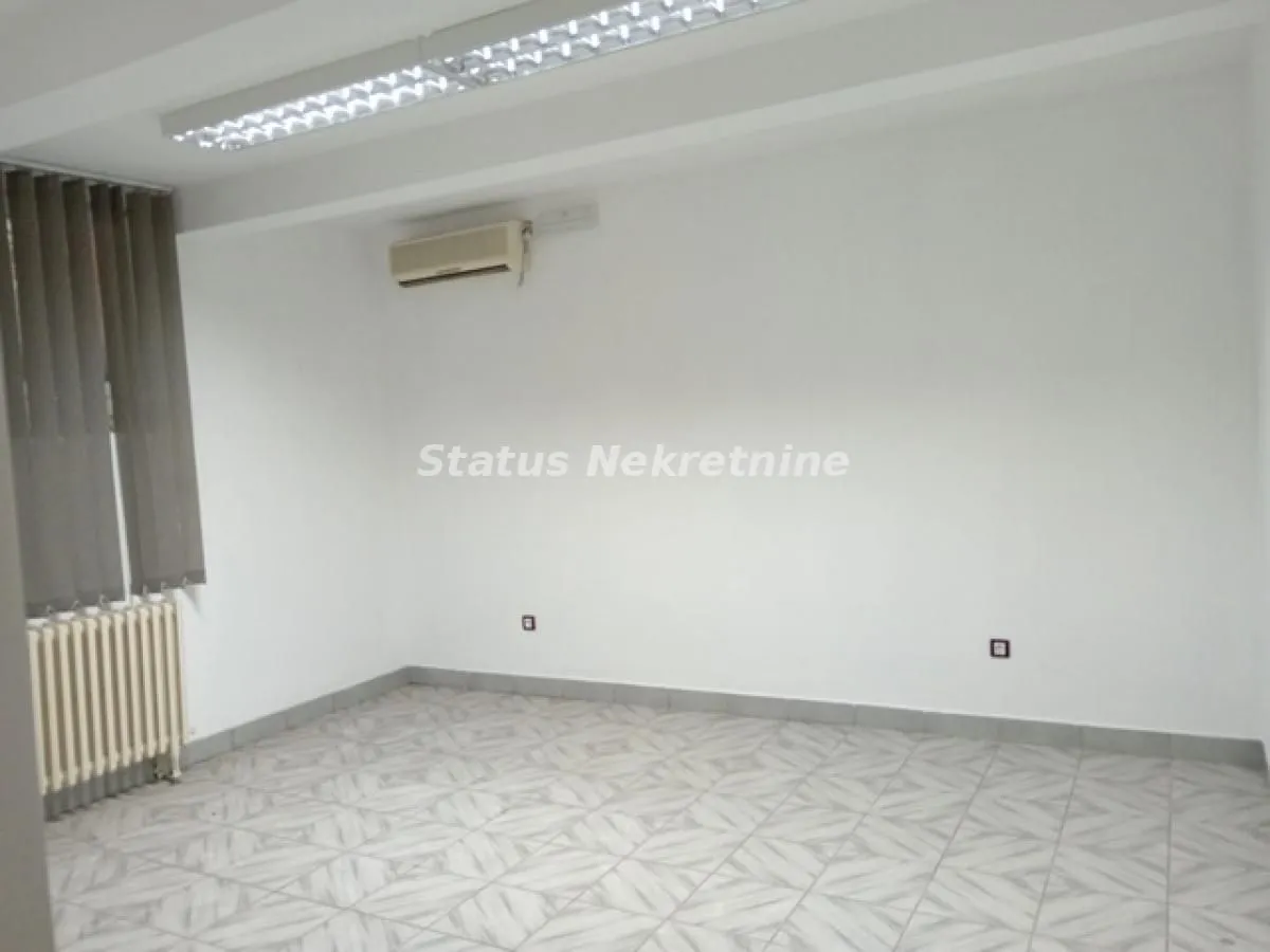 Prodaja, trosoban stan, 84m², Stari grad, Novi Sad