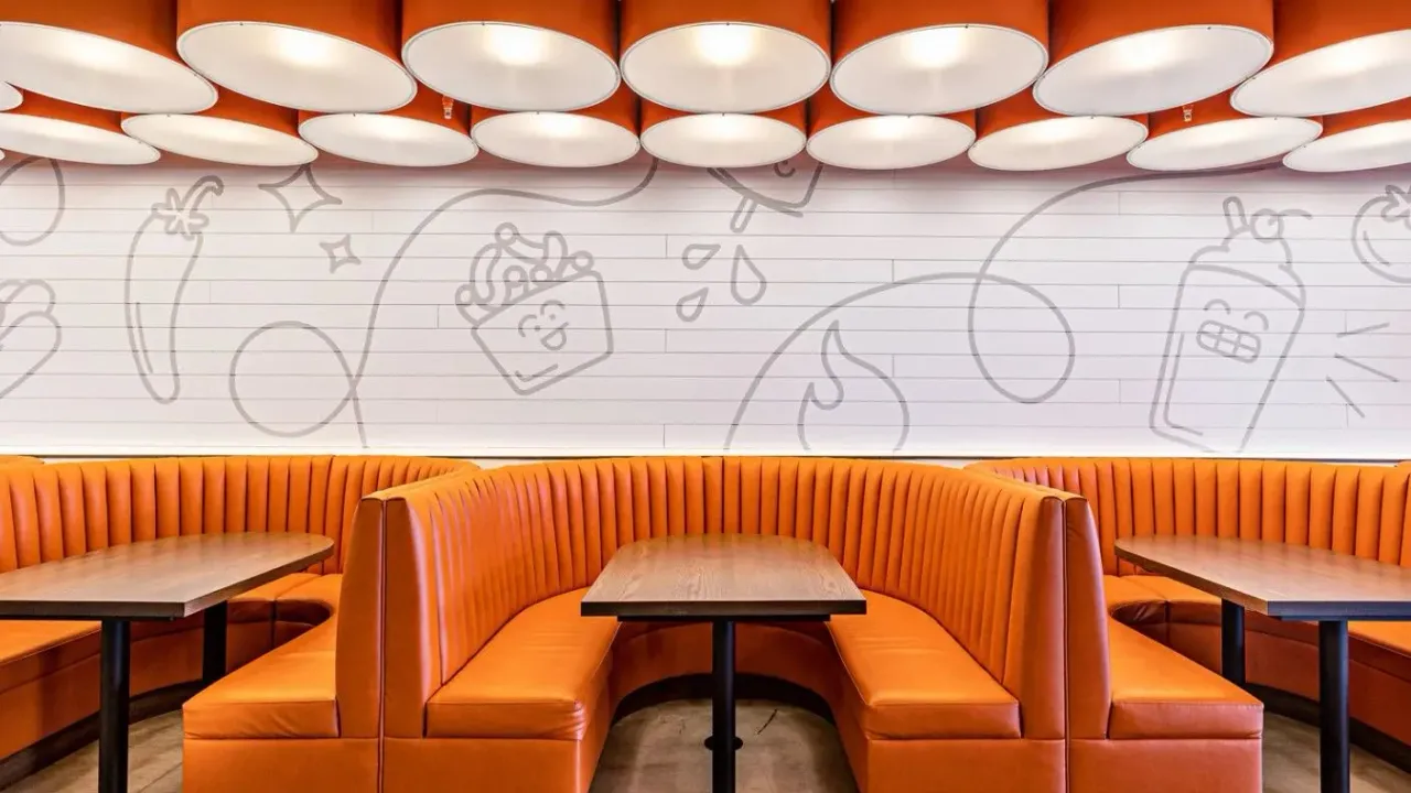 Izdavanje, poslovni prostor, 300m², Central Point, Podgorica