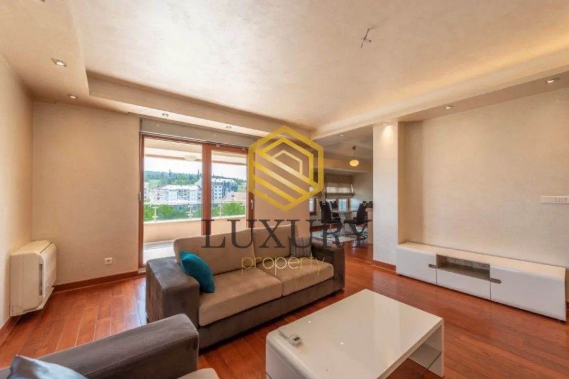 Prodaja, trosoban stan, 127m², Momišići, Podgorica