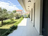 Izdavanje, dvosoban stan, 100m2, Dalmatinska ulica, Podgorica