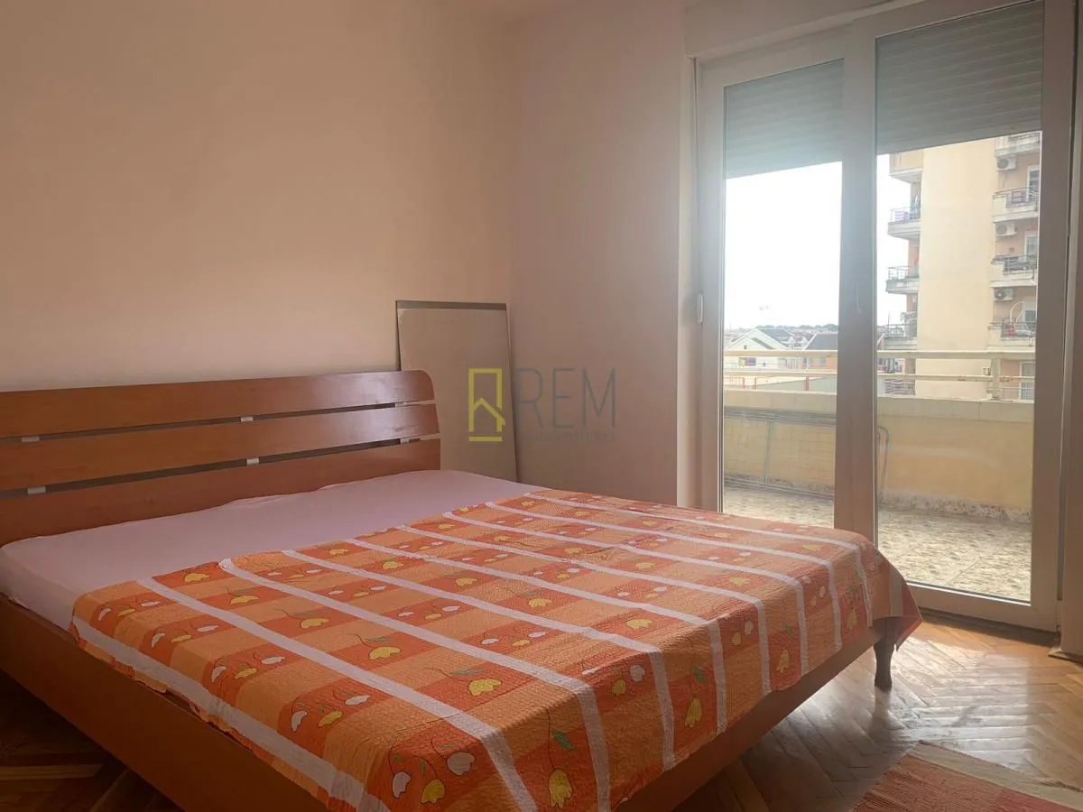 Rent, one bedroom apartment, 45m², Stari Aerodrom, Podgorica