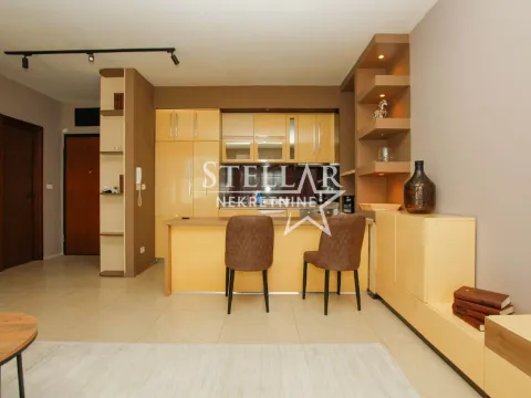 Rent, two bedroom apartment, 68m², City Kvart, Podgorica - image 3