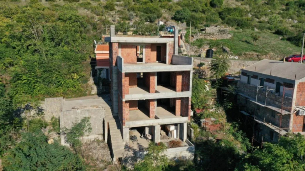 Prodaja, kuća, 470m², Višnjevo, Kotor