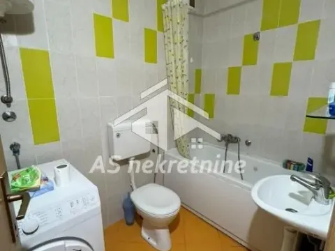 Rent, two bedroom apartment, 73m², Južni Bulevar, Vračar Sve Podlokacije - image 8