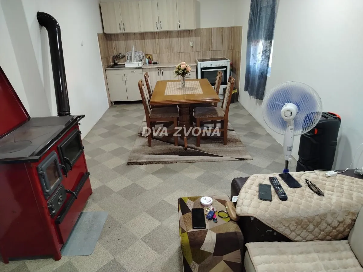 Prodaja, kuća, 72m², Krčedin, Inđija
