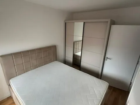 Izdavanje, trosoban stan, 57m², Kaludjerica, Grocka - image 4