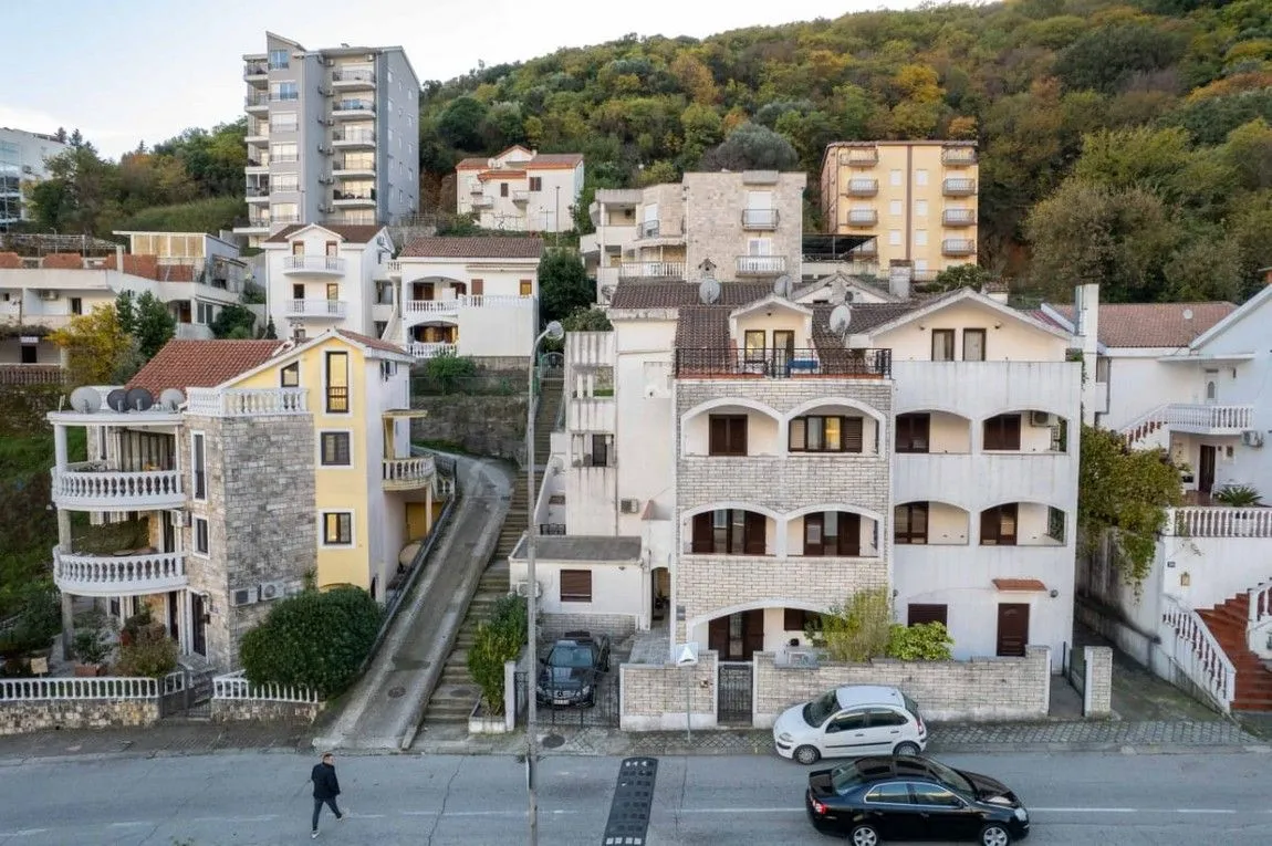 Sale, three bedroom apartment, 102m², Centar, Budva