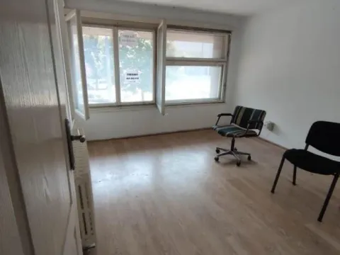 Izdavanje, poslovni prostor, 200m², Palilula Sve Podlokacije, Beograd - image 3
