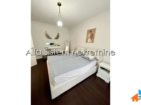 Rent, two bedroom apartment, 64m², Savski Venac, Beograd - image 12