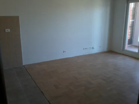 Izdavanje, dvosoban stan, 63m², Stari Aerodrom, Podgorica - image 9