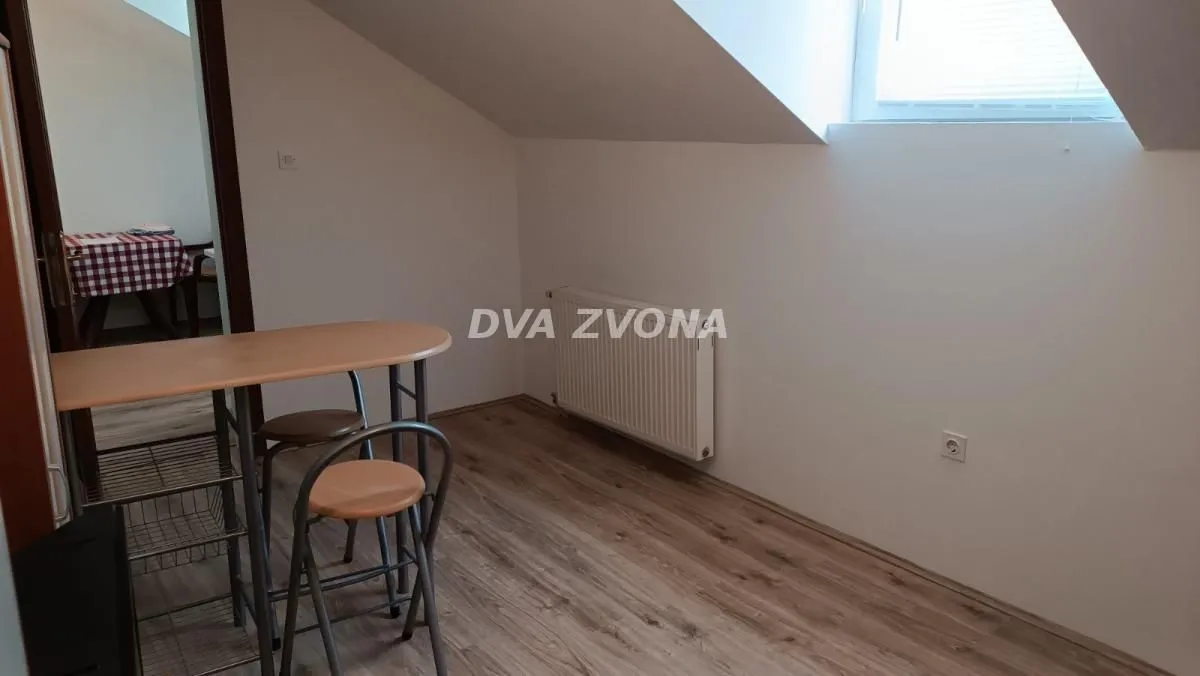 Prodaja, dvosoban stan, 38m², Sremska Kamenica, Petrovaradin