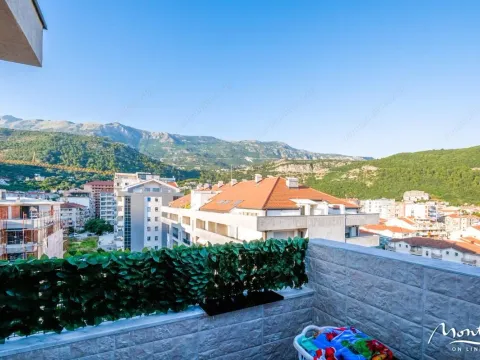 Prodaja, četvorosoban stan, 179m², Budva, Crna Gora - image 28