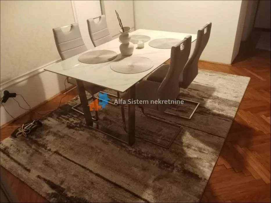 Rent, two bedroom apartment, 62m², Stari Grad, Beograd