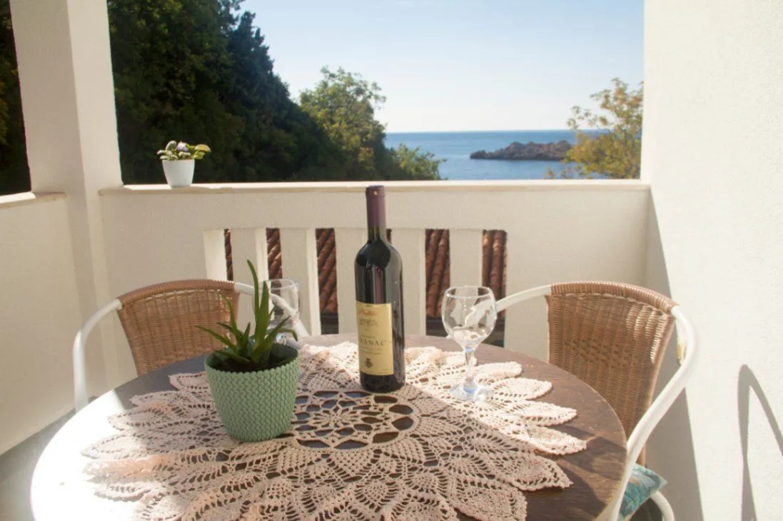 Sale, studio apartment, 26m², Sveti Stefan, Budva