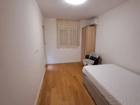 Izdavanje, trosoban stan, 100m², Central Point, Podgorica - image 8