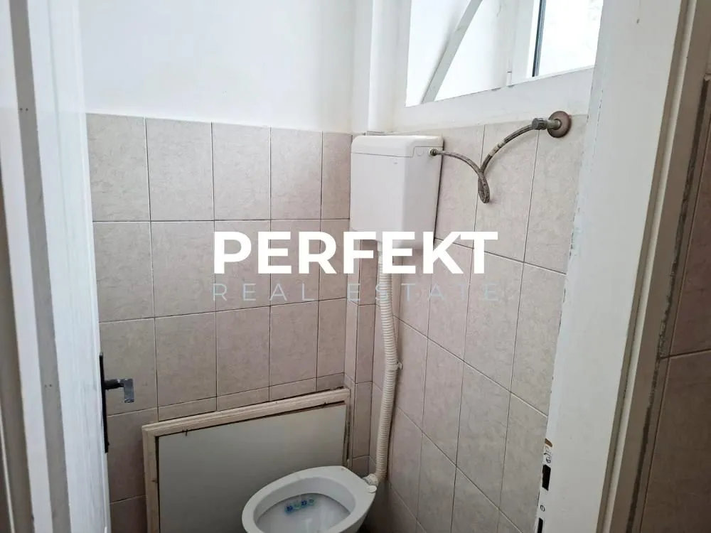 Izdavanje, poslovni prostor, 60m², Centar, Pančevo