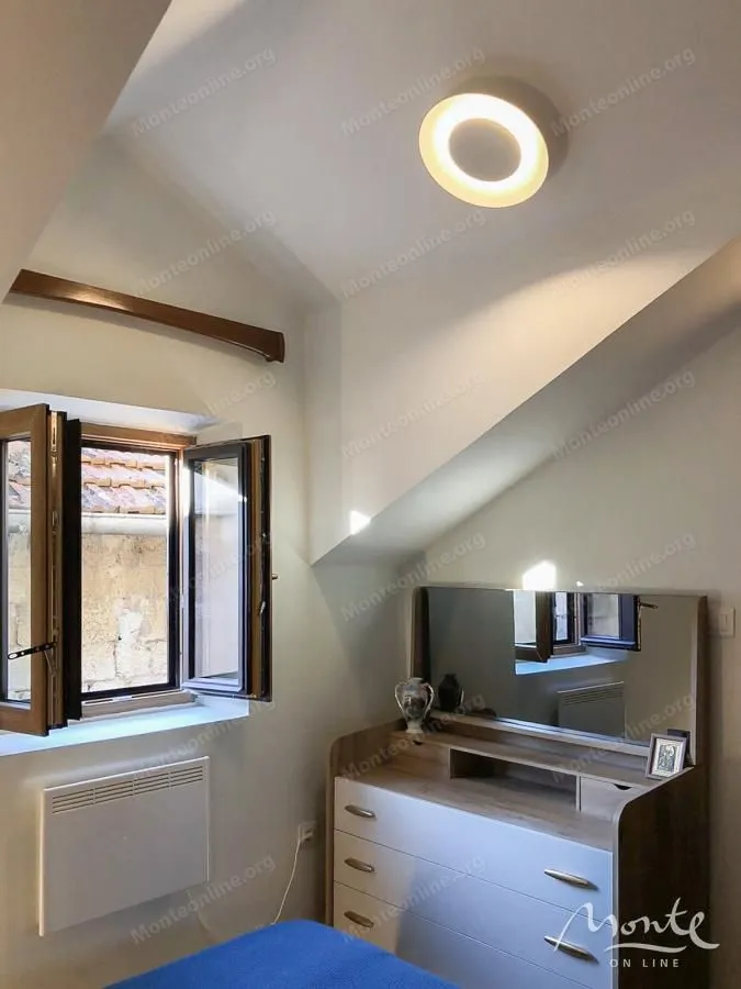 Prodaja, dvosoban stan, 50m², Grad, Kotor