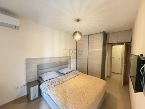 Izdavanje, dvosoban stan, 72m², City Kvart, Podgorica - image 15