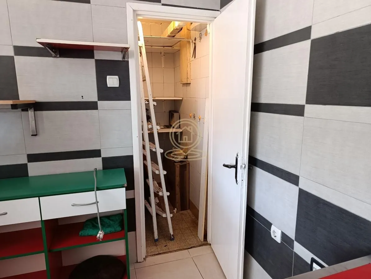 Rent, office space, 36m², Borča 1, Borča Sve Podlokacije