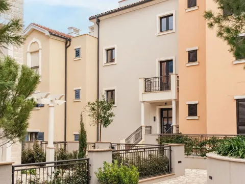 Sale, two bedroom apartment, 98m², Luštica, Tivat - image 16