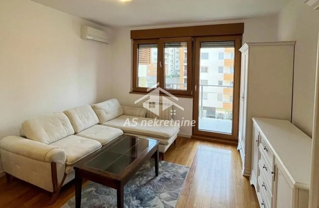 Izdavanje, dvosoban stan, 54m², Novi Beograd Blok 67, Novi Beograd Sve Podlokacije