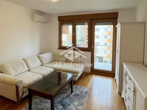 Izdavanje, dvosoban stan, 54m², Novi Beograd Blok 67, Novi Beograd Sve Podlokacije