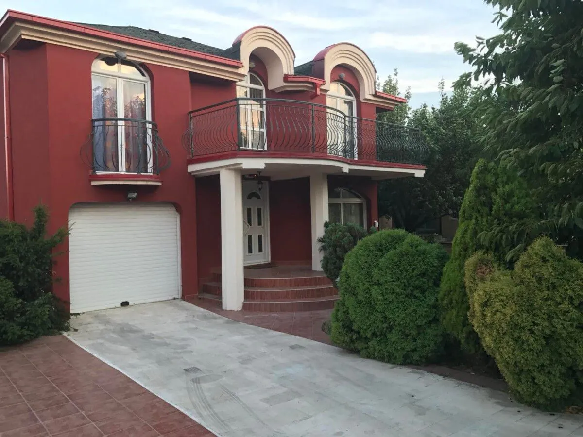 Rent, house, 200m², Donja Gorica, Podgorica