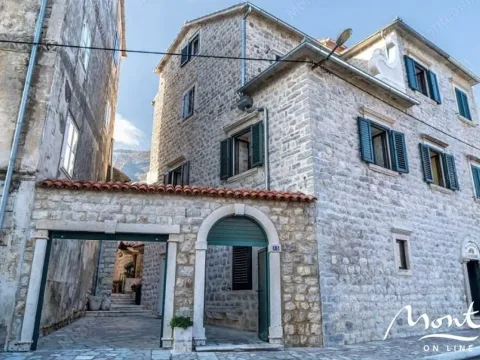 Prodaja, kuća, 330m², Prčanj, Kotor - image 3