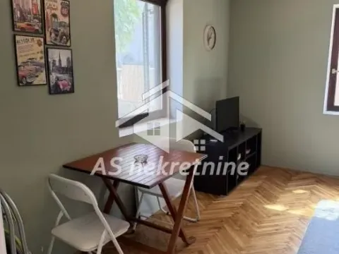 Rent, two bedroom apartment, 40m², Vračar Hram, Vračar Sve Podlokacije - image 4