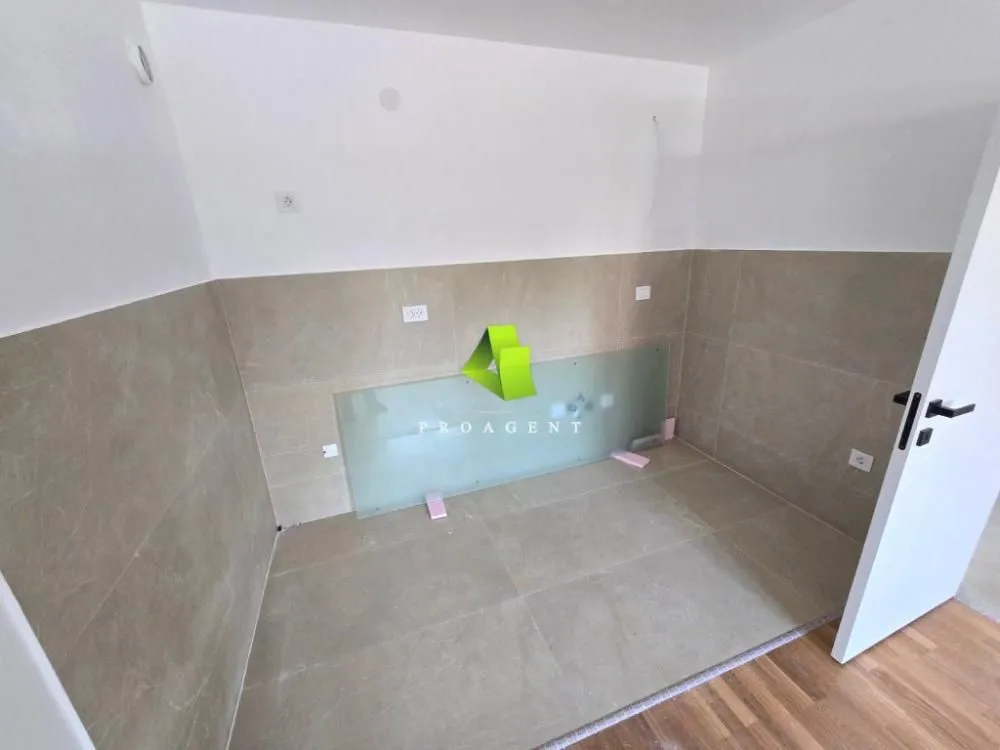 Prodaja, dvosoban stan, 48m², Pantelej, Niš