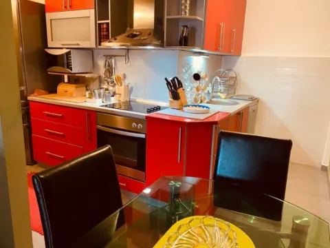 Prodaja, dvosoban stan, 70m², Stari Aerodrom, Podgorica - image 11