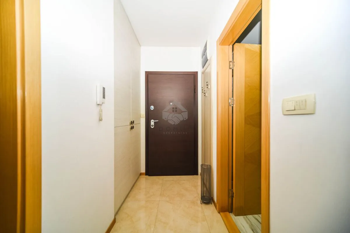 Izdavanje, jednosoban stan, 50m², Preko Morače, Podgorica