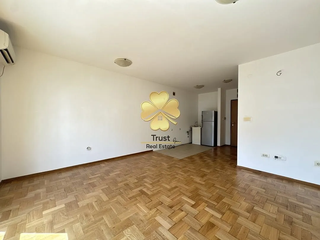 Prodaja, garsonjera, 30m², Tološka šuma, Podgorica