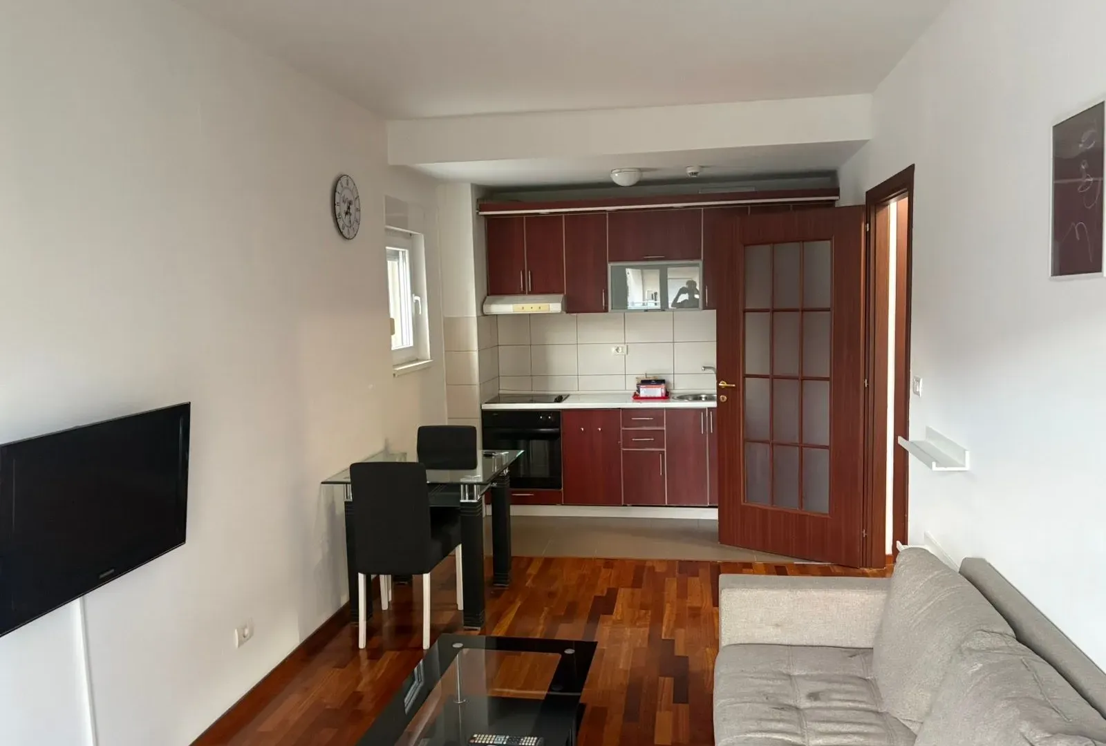 Izdavanje, jednosoban stan, 44m², City Kvart, Podgorica
