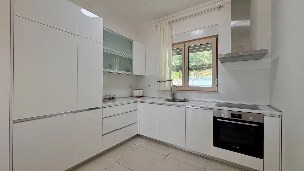 Rent, two bedroom apartment, 100m², Tivat, Crna Gora