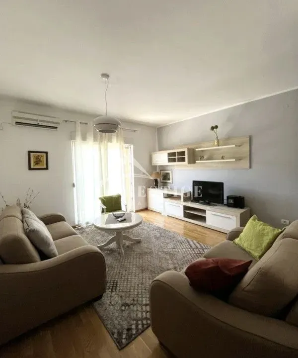 Izdavanje, jednosoban stan, 53m², City Kvart, Podgorica
