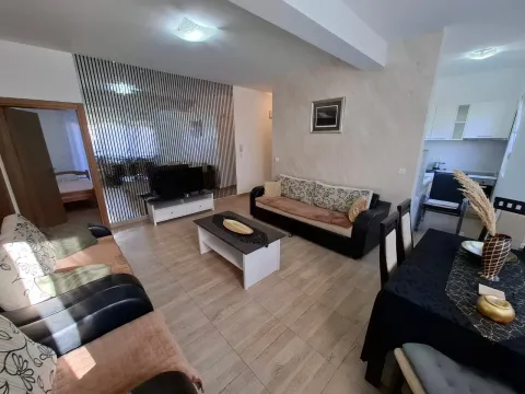 Izdavanje, dvosoban stan, 75m², Dumidran, Tivat - image 2