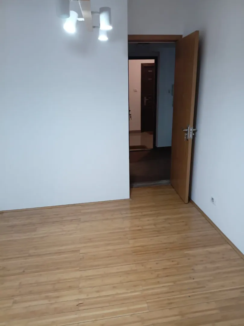 Izdavanje, parking/garaža, 43m², Krivi Most, Podgorica