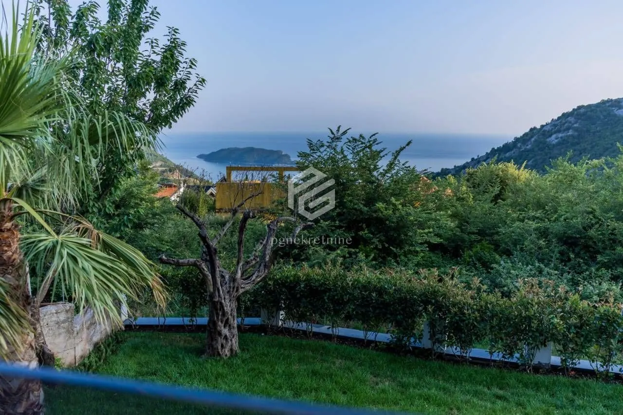 Sale, house, 300m², Markovići, Budva