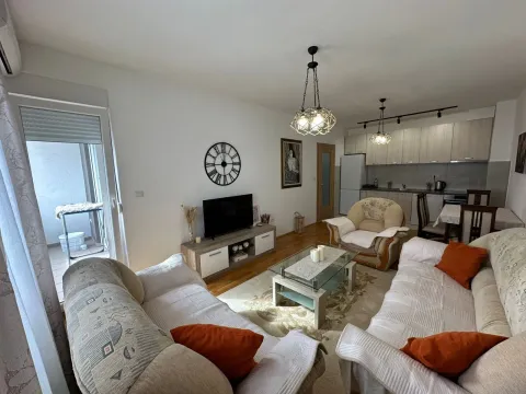 Rent, two bedroom apartment, 66m², Stari Aerodrom, Podgorica - image 3