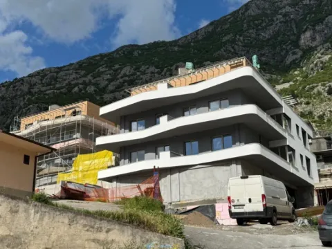 Prodaja, garsonjera, 46m², Dobrota, Kotor - image 6