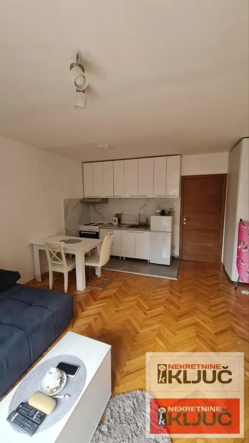 Rent, studio apartment, 27m², Grbavica, Novi Sad Sve Podlokacije
