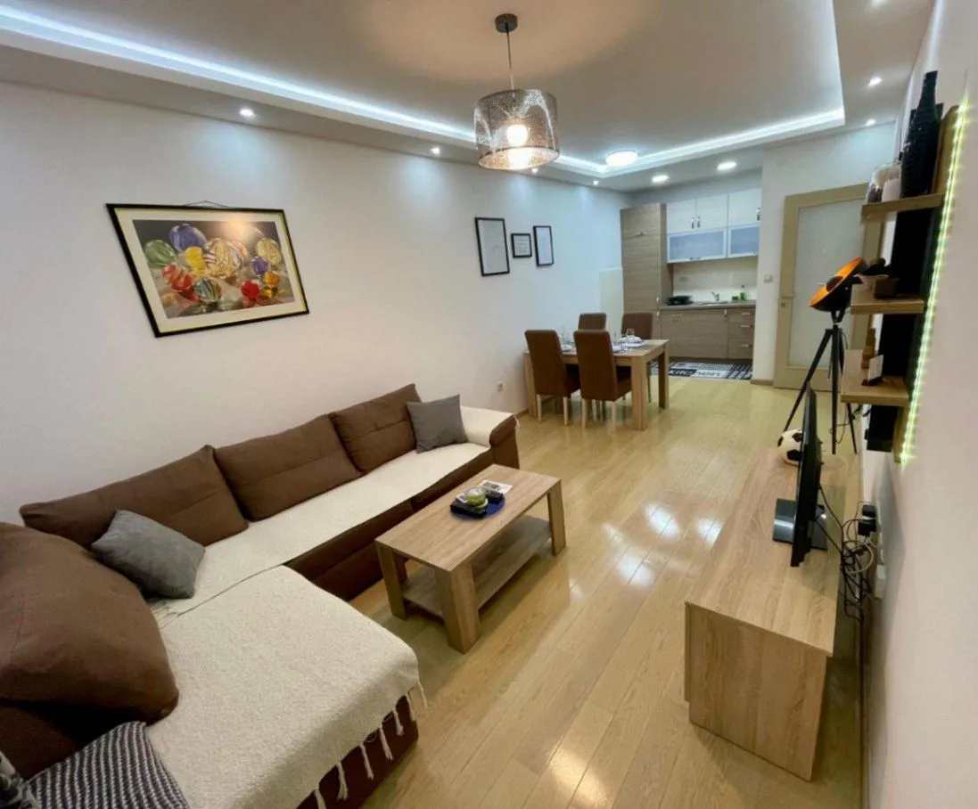 Izdavanje, jednosoban stan, 50m², City Kvart, Podgorica