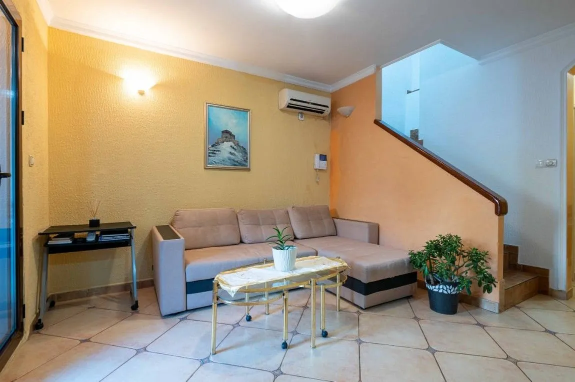Sale, three bedroom apartment, 102m², Centar, Budva