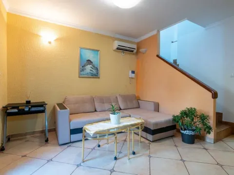 Sale, three bedroom apartment, 102m², Centar, Budva - image 7