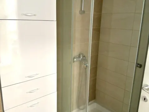 Izdavanje, jednosoban stan, 43m², City Kej, Podgorica - image 7