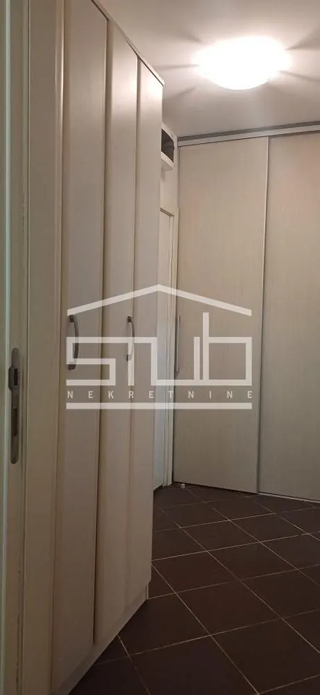 Izdavanje, jednosoban stan, 32m², Karaburma, Palilula Sve Podlokacije